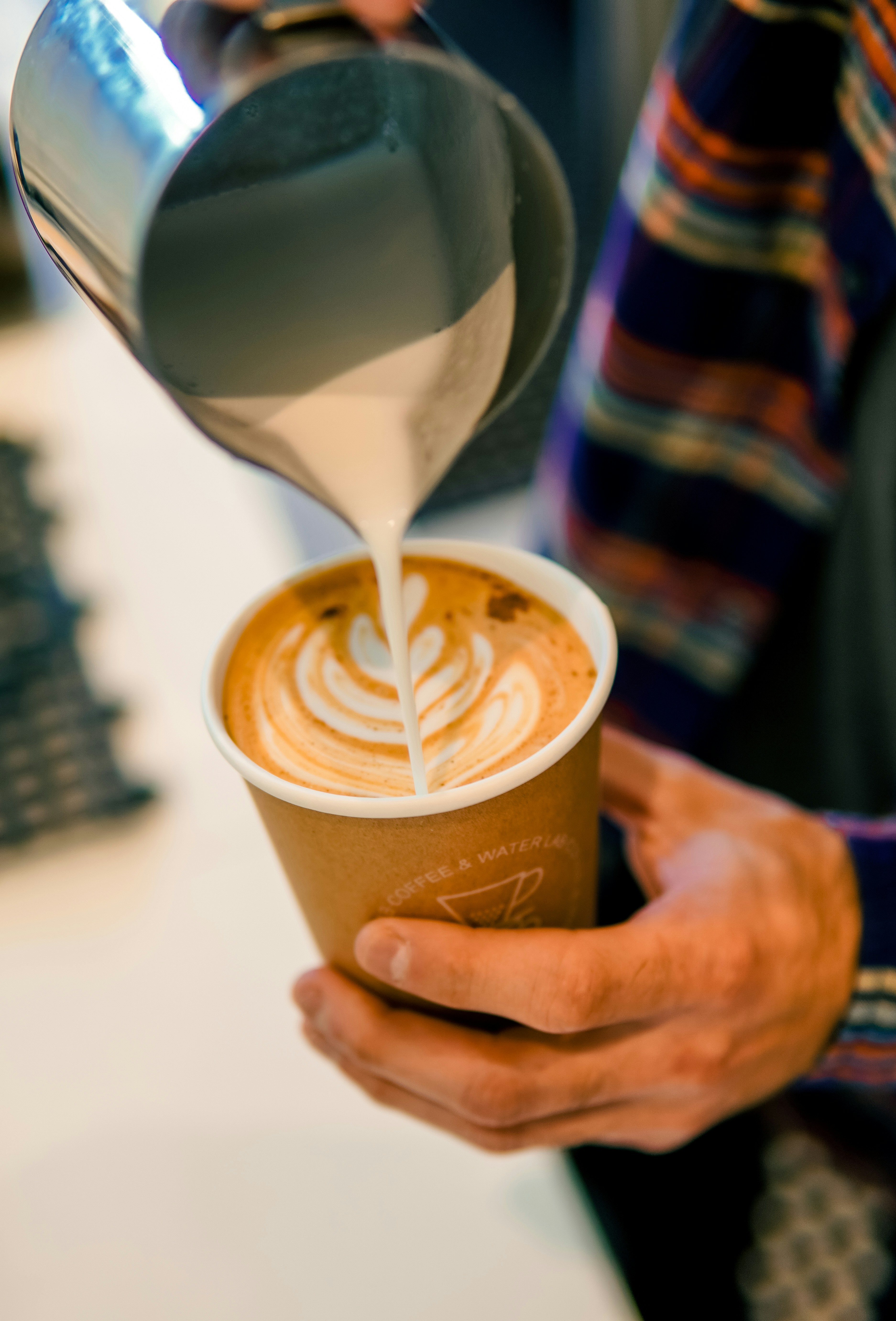 Latte Art in To Go Becher